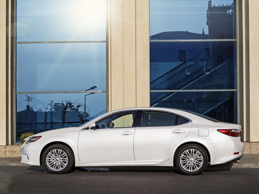  Lexus ES350 2013 года  (CIS) (фото 21 из 26)